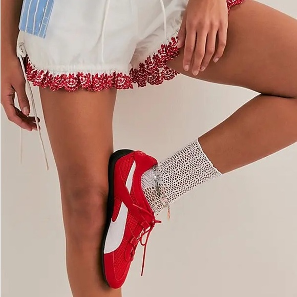 FREE PEOPLE Poppy Crochet Crew Socks - Picture 1 of 3